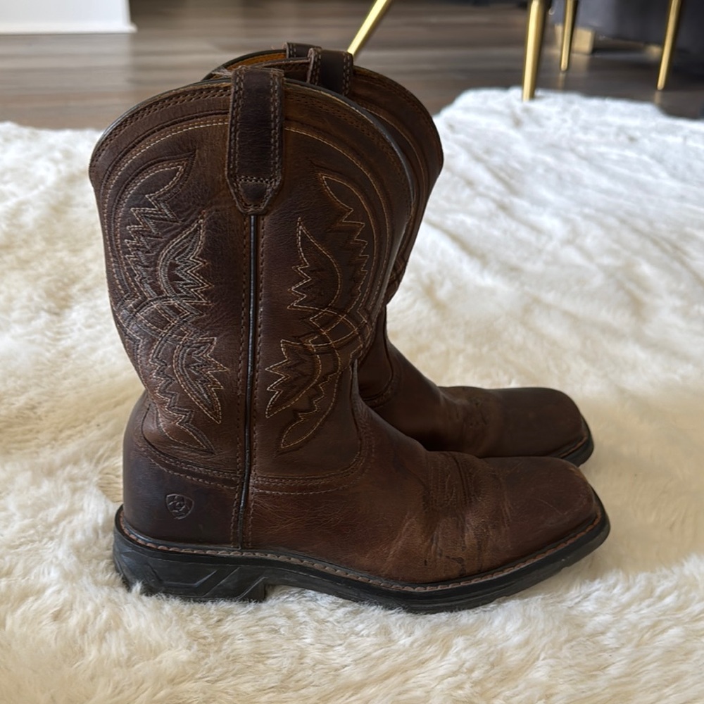 Ariat Brown Western Boots Classic Leather Design